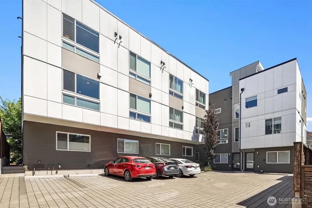 1809 13th Avenue Seattle WA 98122