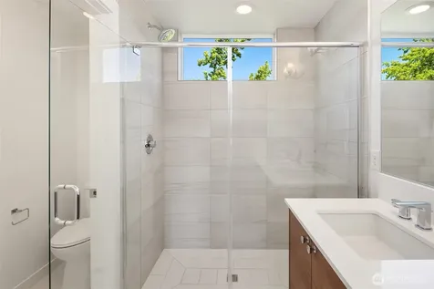 1809 13th Avenue Seattle WA 98122