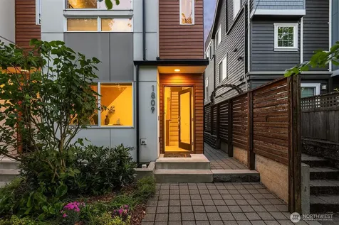 1809 13th Avenue Seattle WA 98122