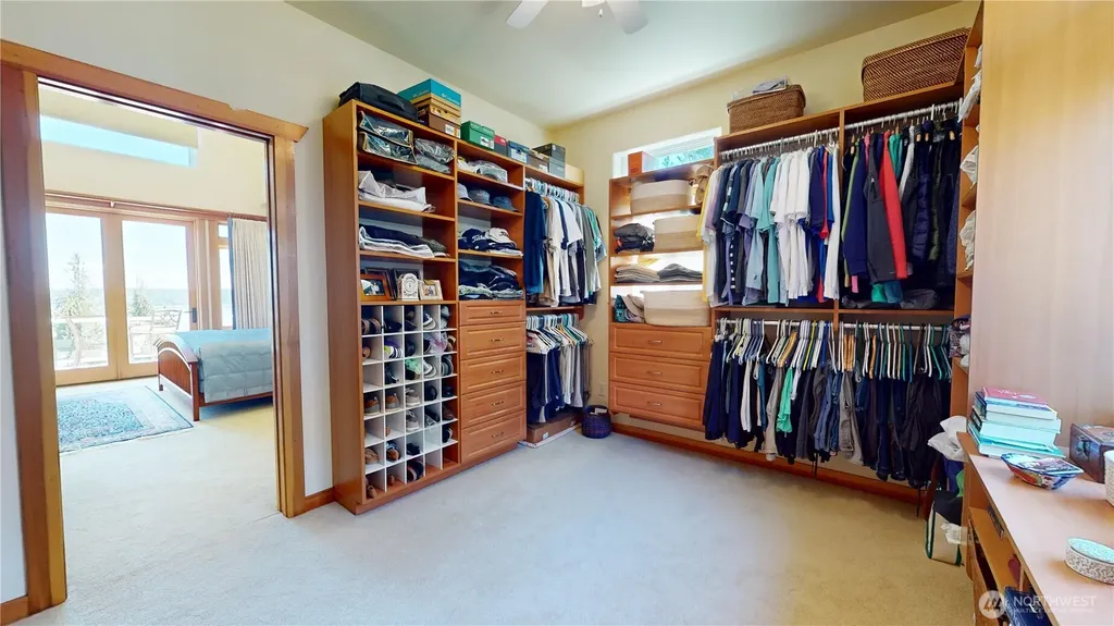 8102 E Perelli Lane Port Orchard WA 98366
