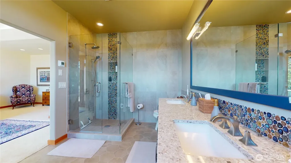8102 E Perelli Lane Port Orchard WA 98366