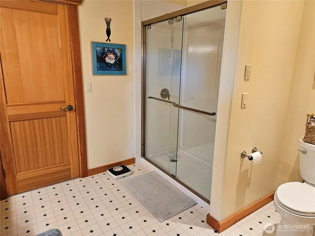8102 E Perelli Lane Port Orchard WA 98366