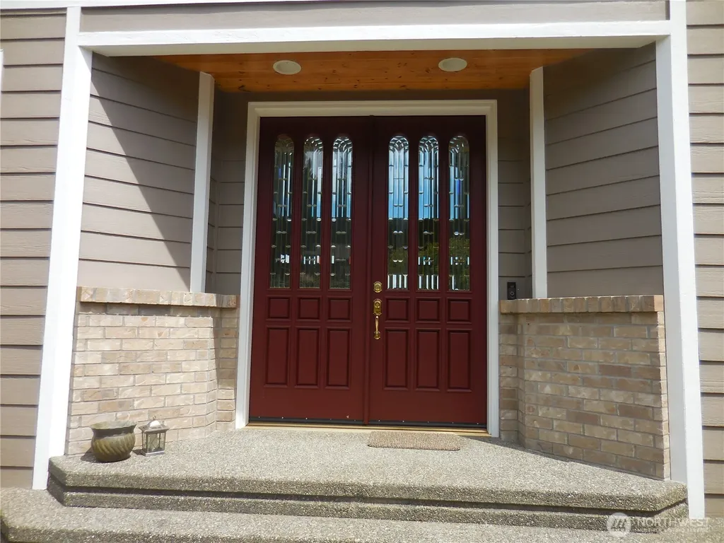 8102 E Perelli Lane Port Orchard WA 98366