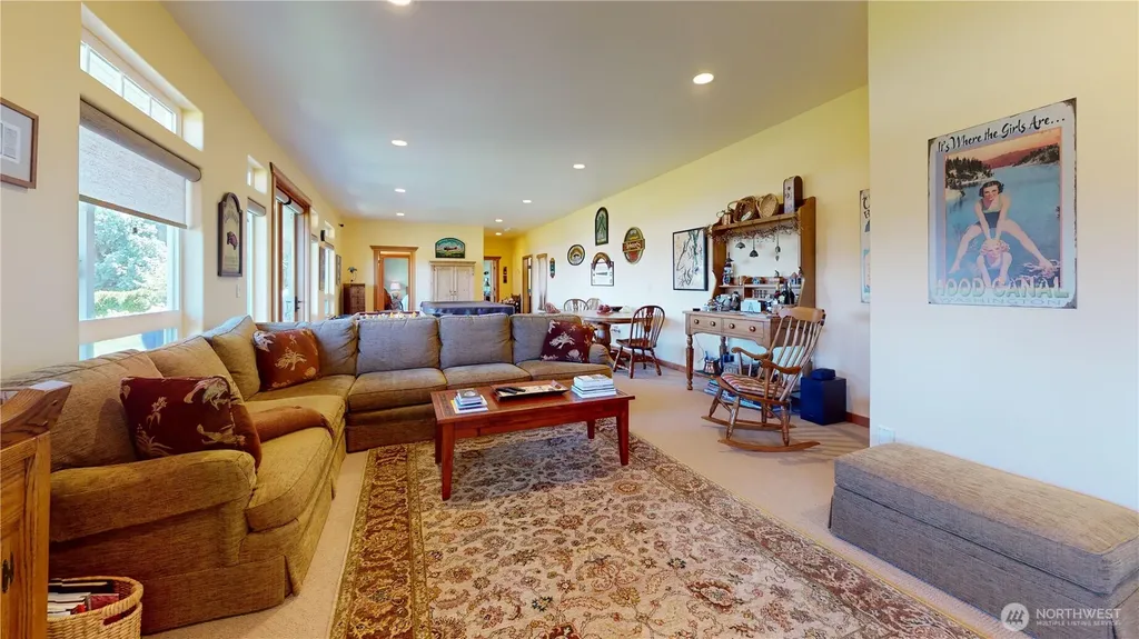 8102 E Perelli Lane Port Orchard WA 98366