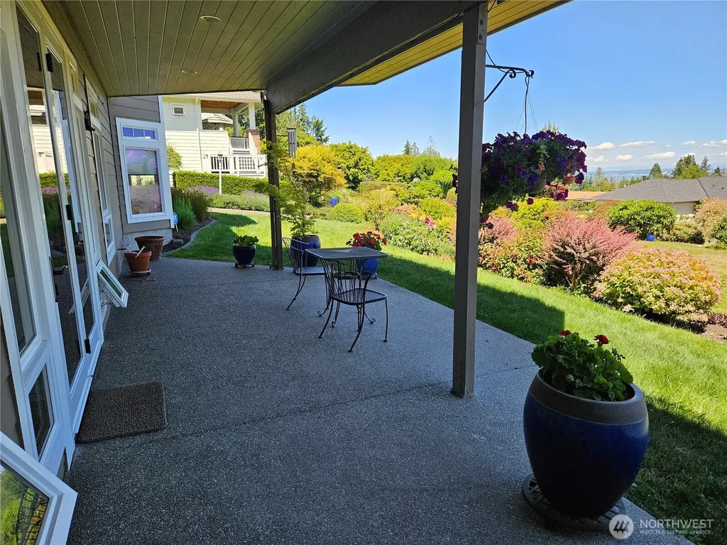 8102 E Perelli Lane Port Orchard WA 98366