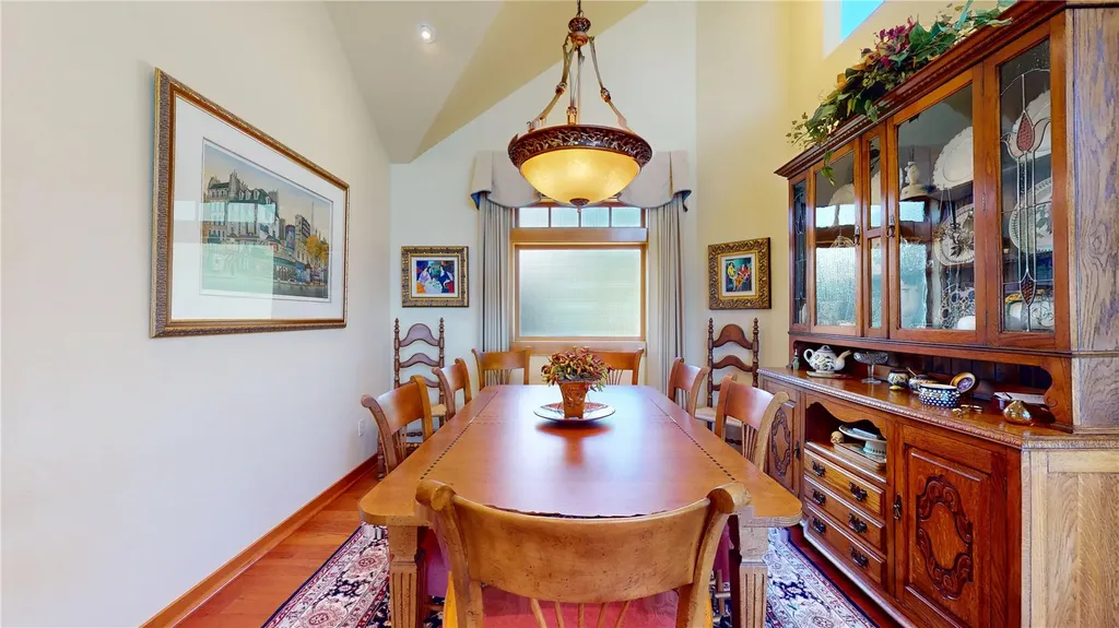 8102 E Perelli Lane Port Orchard WA 98366