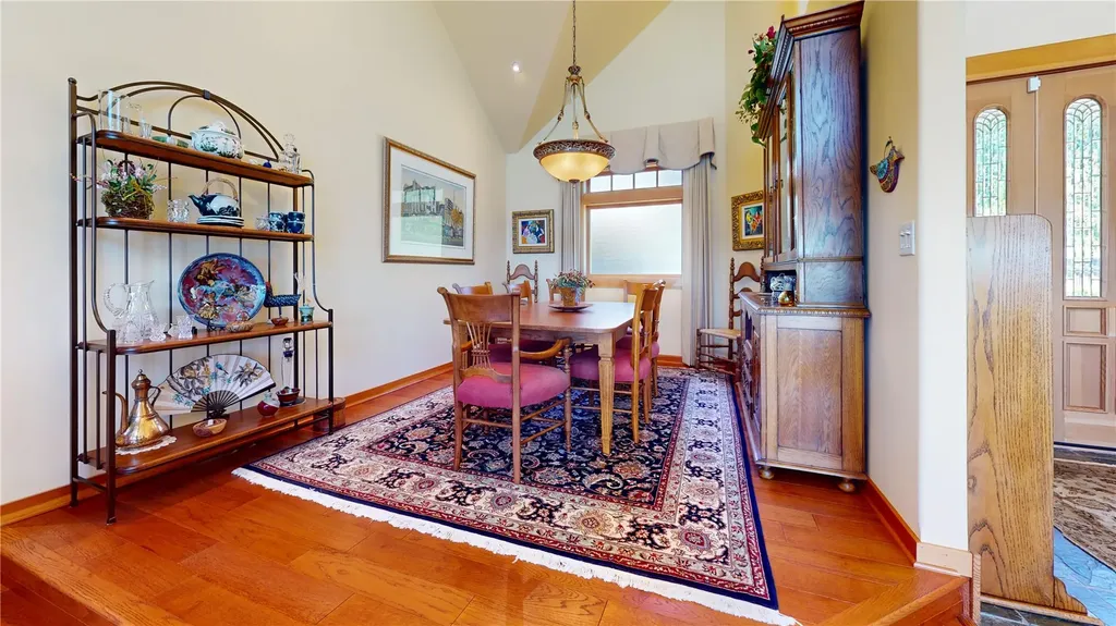8102 E Perelli Lane Port Orchard WA 98366