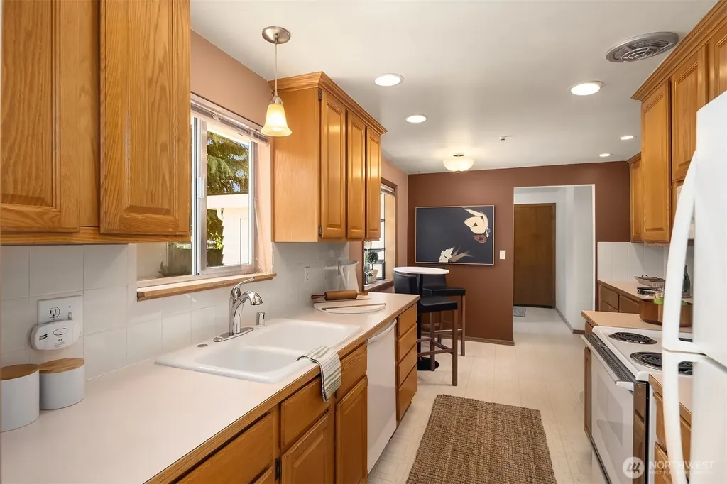 4220 191st Street SW Lynnwood WA 98036