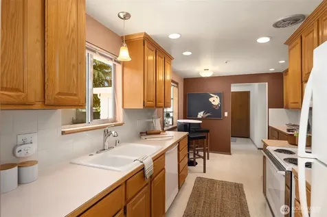 4220 191st Street SW Lynnwood WA 98036