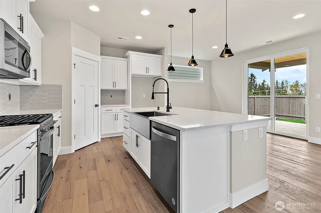 14227 SE 284th Place Kent WA 98042