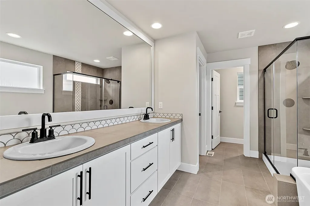 14227 SE 284th Place Kent WA 98042
