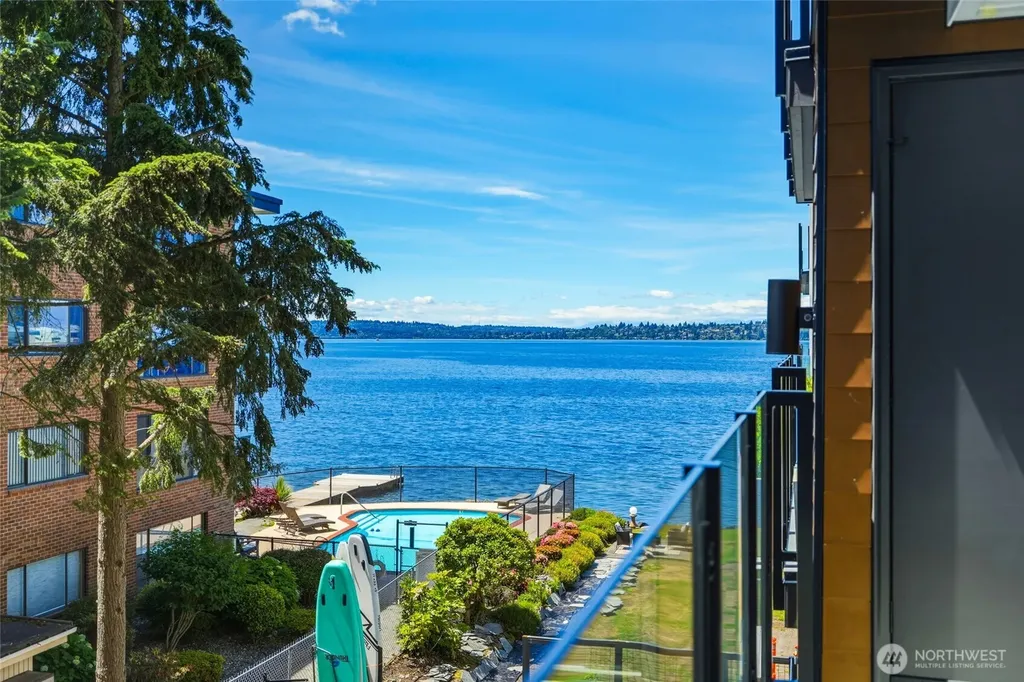 6333 Lake Washington Boulevard NE Kirkland WA 98033