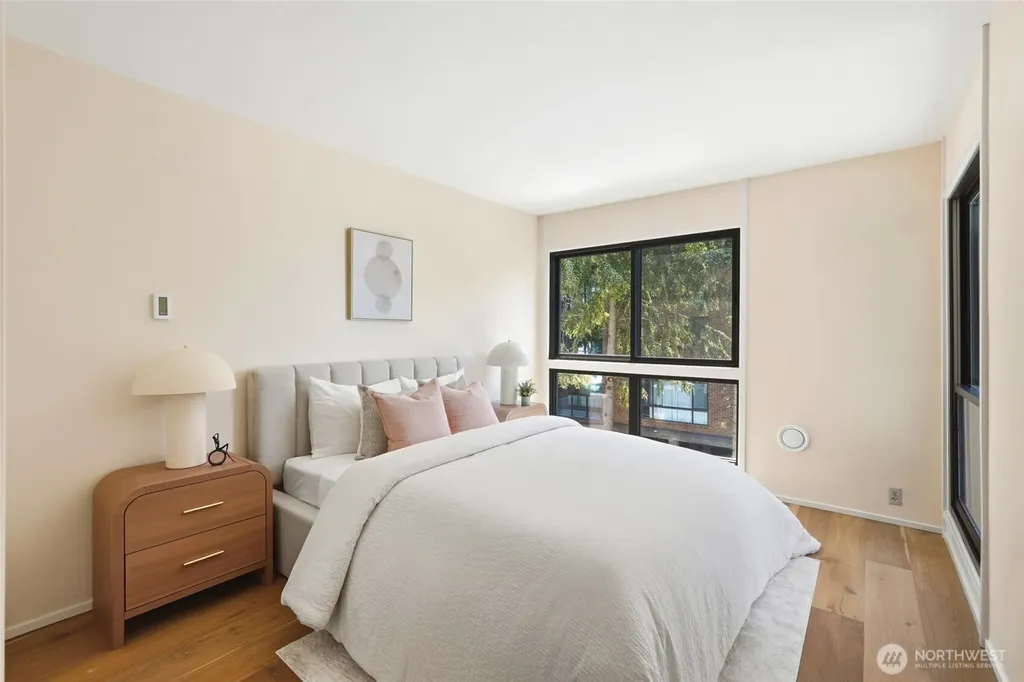 6333 Lake Washington Boulevard NE Kirkland WA 98033