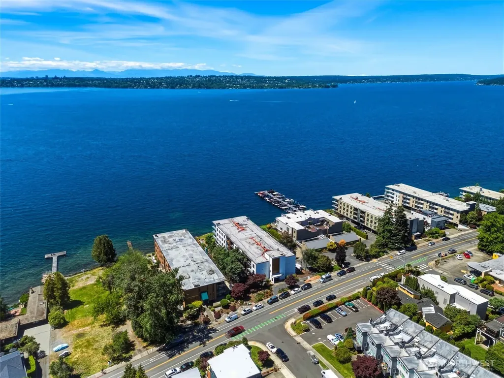 6333 Lake Washington Boulevard NE Kirkland WA 98033
