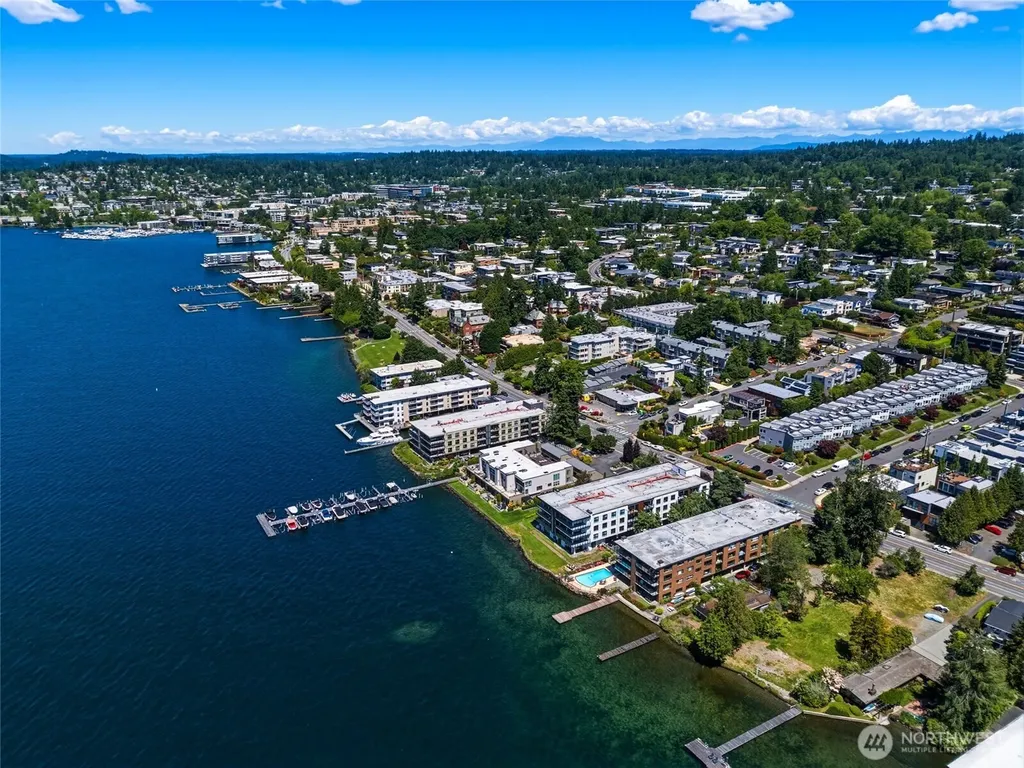 6333 Lake Washington Boulevard NE Kirkland WA 98033