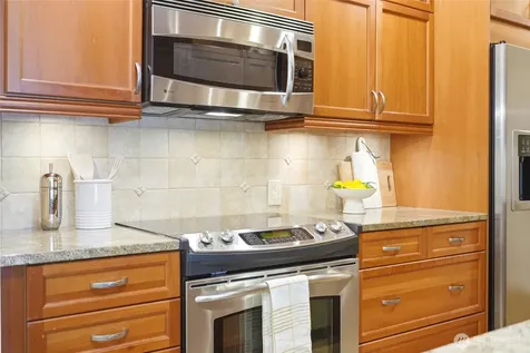 6333 Lake Washington Boulevard NE Kirkland WA 98033