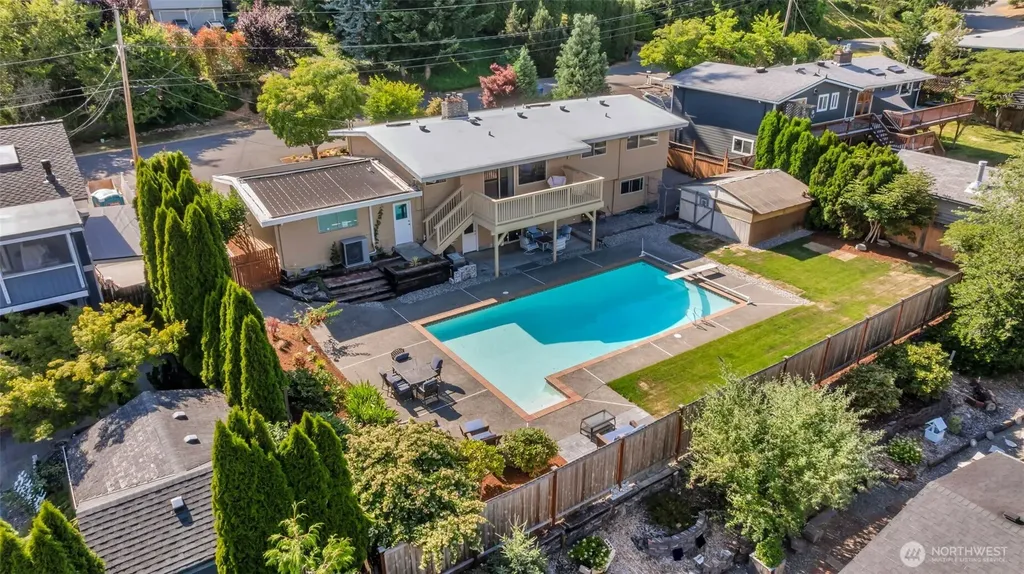 19156 66th Place NE Kenmore WA 98028