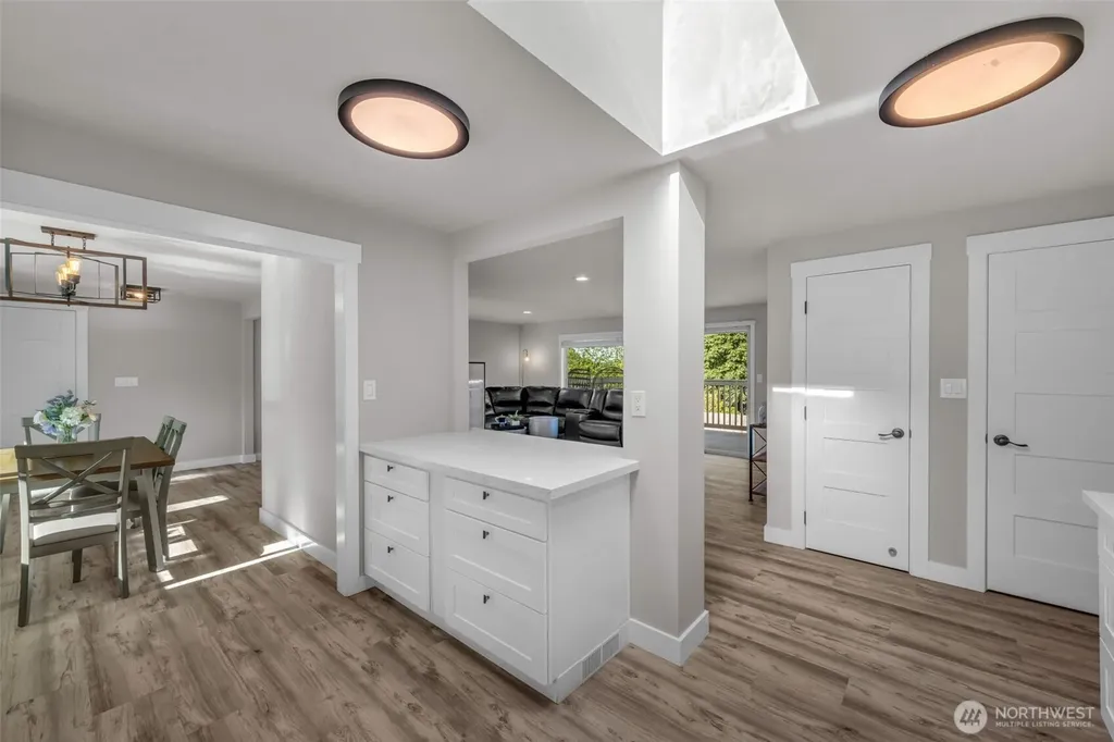 19156 66th Place NE Kenmore WA 98028