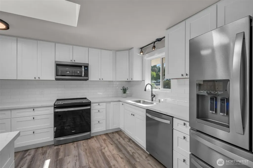 19156 66th Place NE Kenmore WA 98028