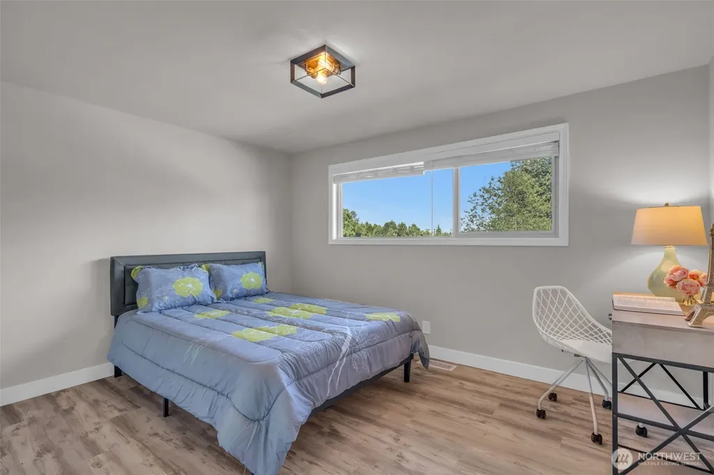 19156 66th Place NE Kenmore WA 98028