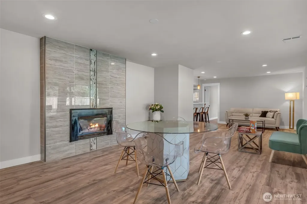 19156 66th Place NE Kenmore WA 98028
