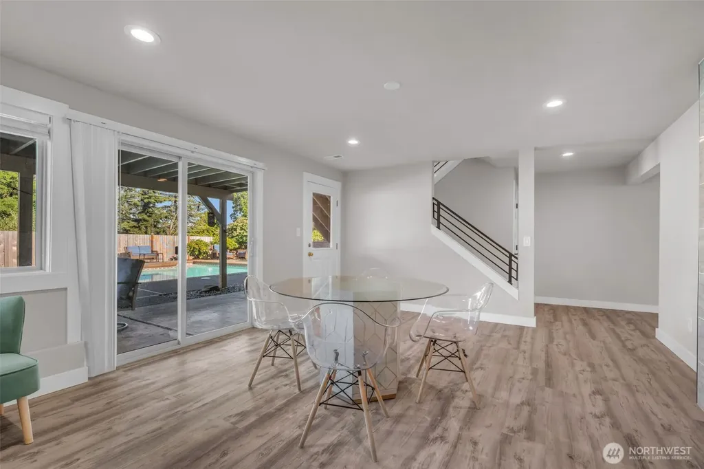 19156 66th Place NE Kenmore WA 98028