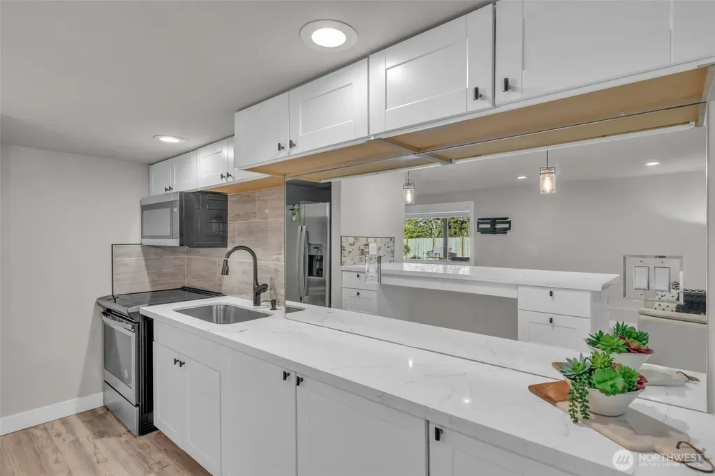 19156 66th Place NE Kenmore WA 98028