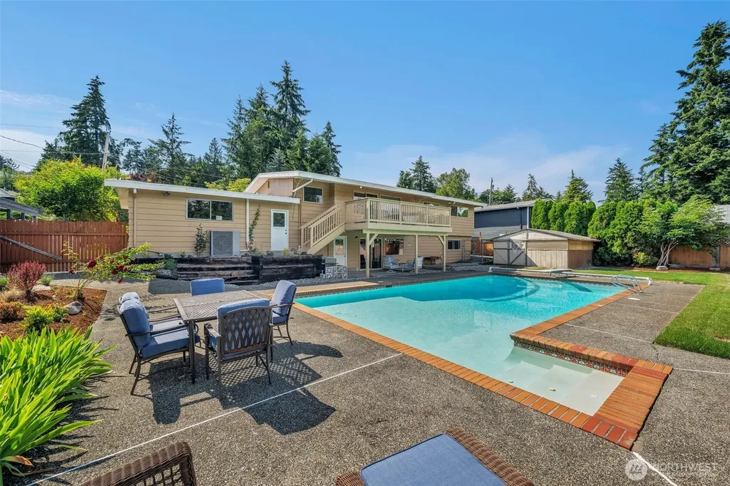 19156 66th Place NE Kenmore WA 98028