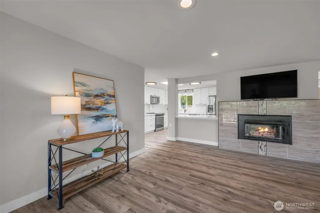 19156 66th Place NE Kenmore WA 98028