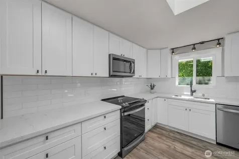 19156 66th Place NE Kenmore WA 98028