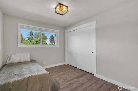 19156 66th Place NE Kenmore WA 98028