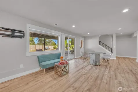 19156 66th Place NE Kenmore WA 98028
