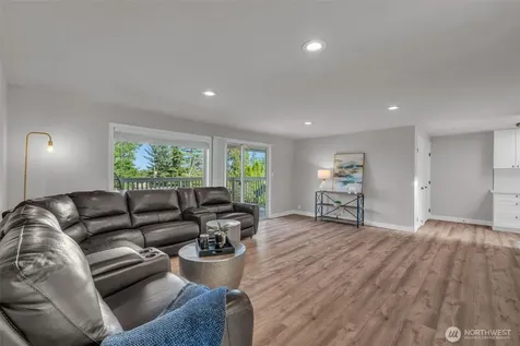 19156 66th Place NE Kenmore WA 98028