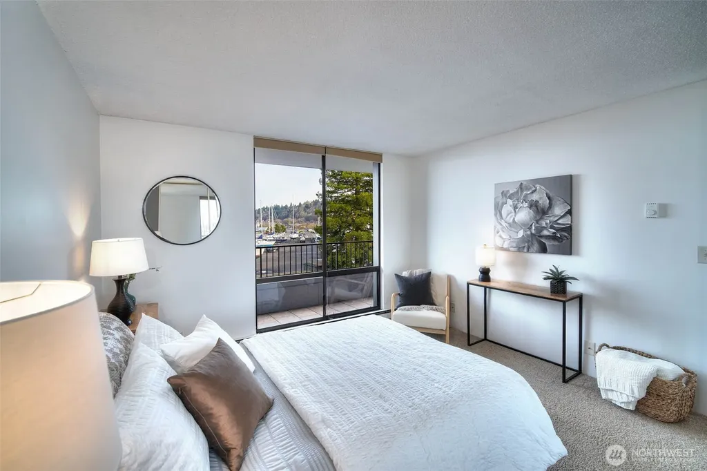 6535 Seaview Avenue NW Seattle WA 98117