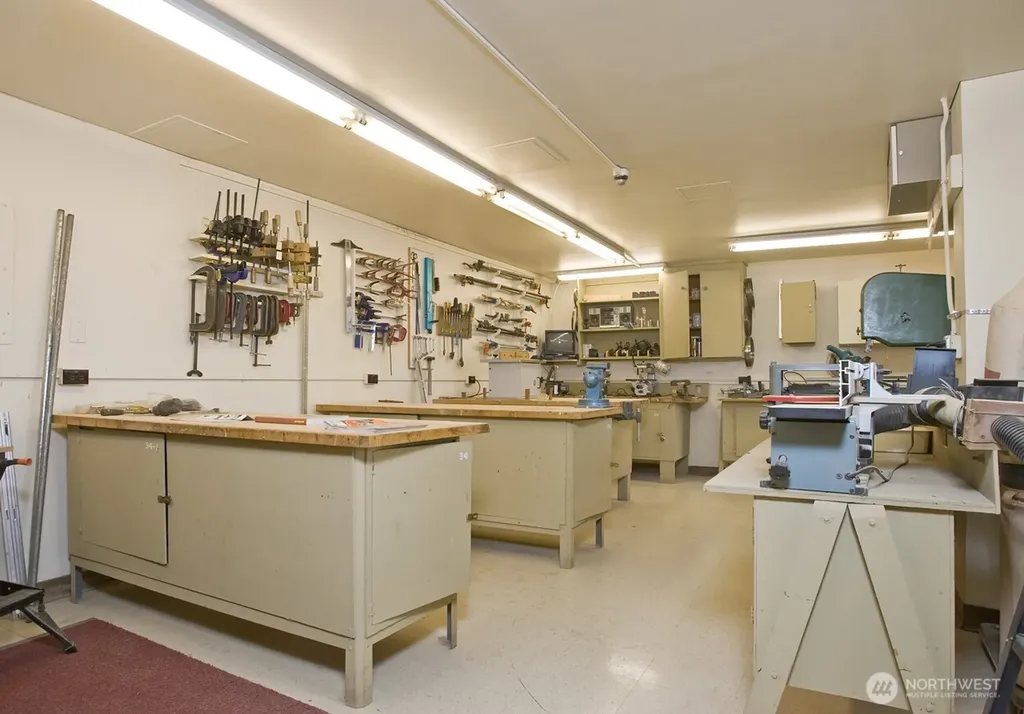 6535 Seaview Avenue NW Seattle WA 98117