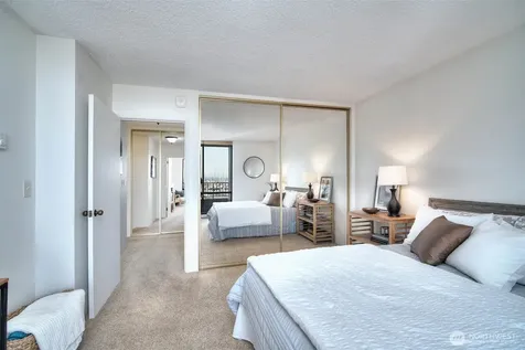 6535 Seaview Avenue NW Seattle WA 98117