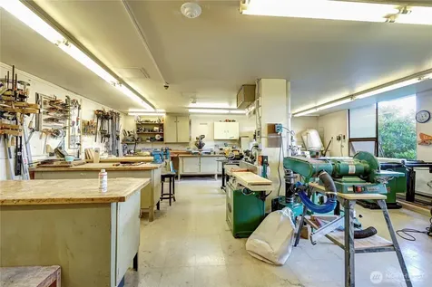 6535 Seaview Avenue NW Seattle WA 98117