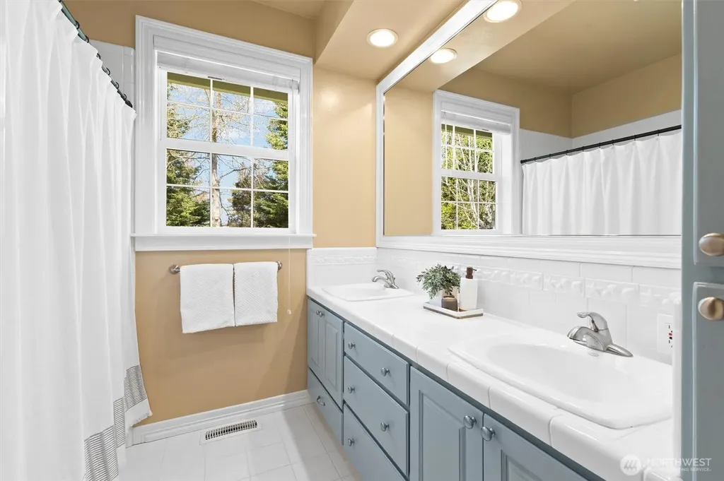 929 E Hemmi Road Everson WA 98247