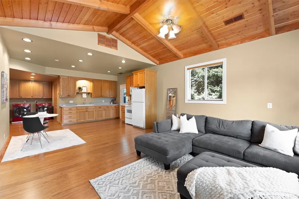 929 E Hemmi Road Everson WA 98247