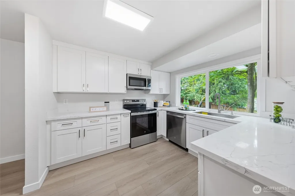 4123 SW 328th Street Federal Way WA 98023