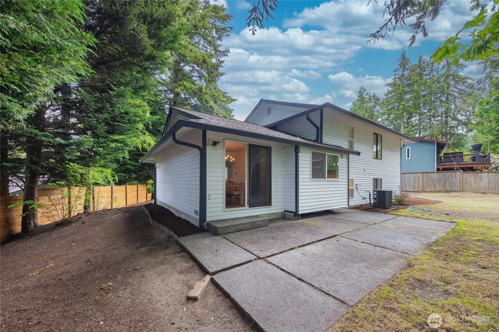 4123 SW 328th Street Federal Way WA 98023