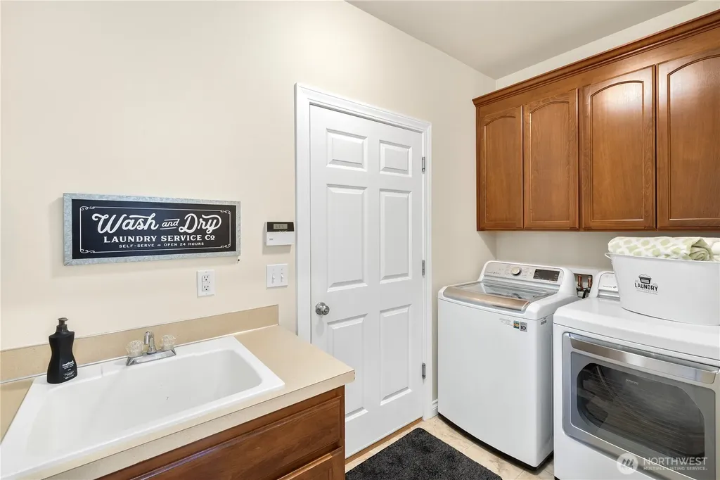 21715 31st St. E. Lake Tapps WA 98391