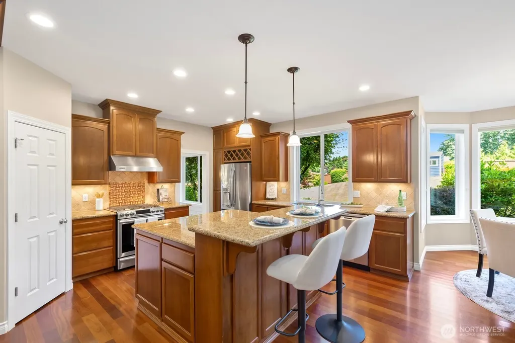 21715 31st St. E. Lake Tapps WA 98391