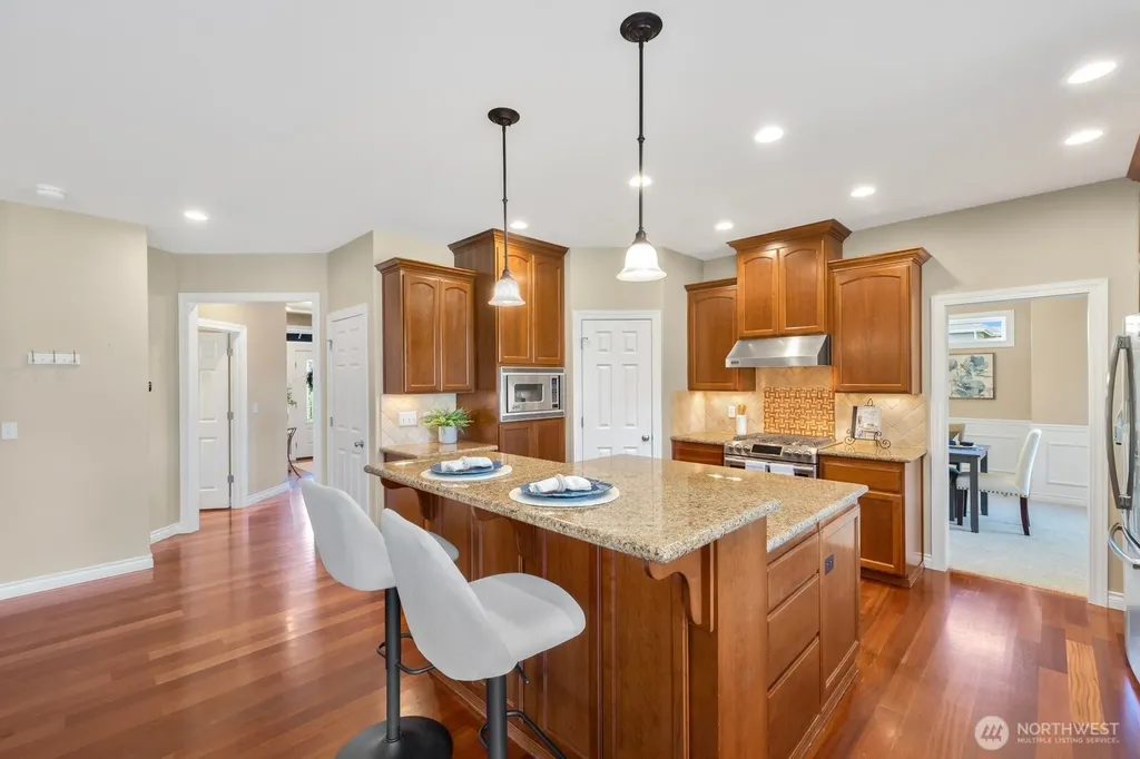 21715 31st St. E. Lake Tapps WA 98391
