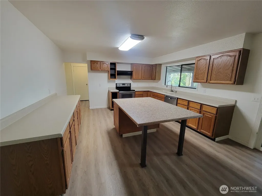 111 NE Briggadun Drive Belfair WA 98528