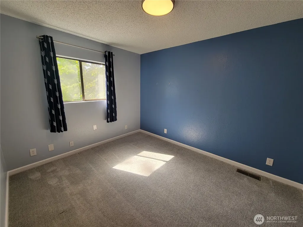 111 NE Briggadun Drive Belfair WA 98528