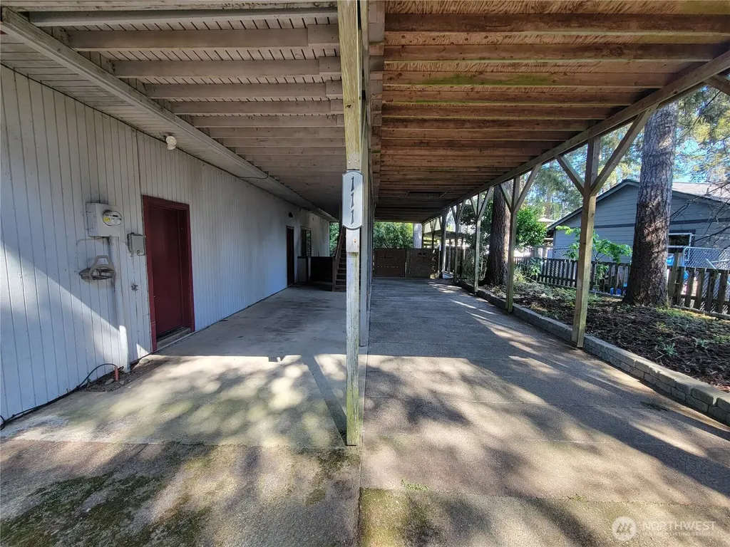 111 NE Briggadun Drive Belfair WA 98528
