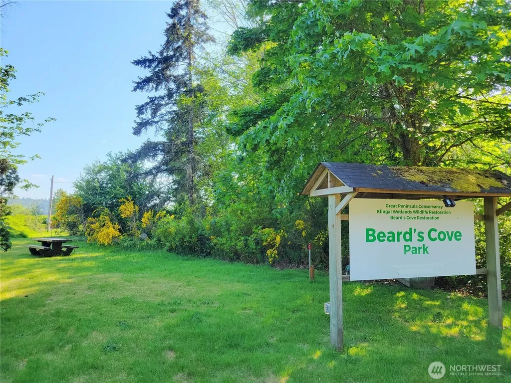 111 NE Briggadun Drive Belfair WA 98528