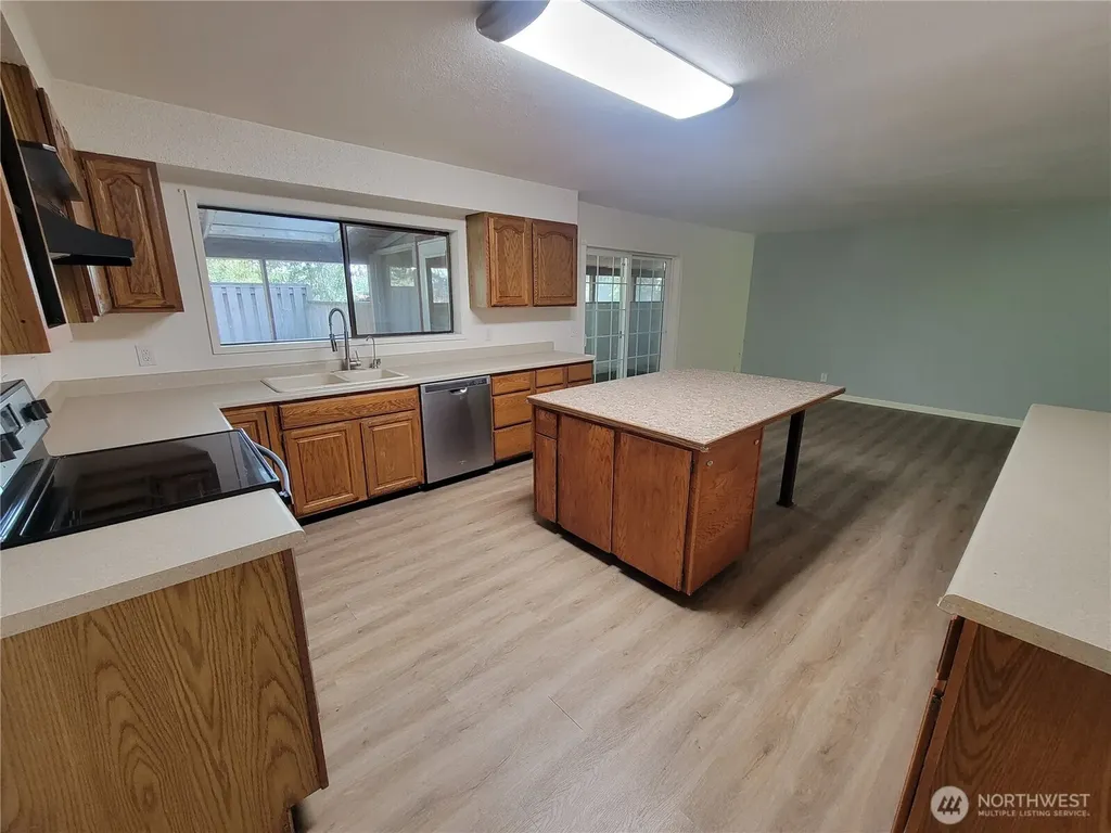 111 NE Briggadun Drive Belfair WA 98528