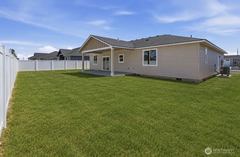 909 NE 6th Avenue Ephrata WA 98823